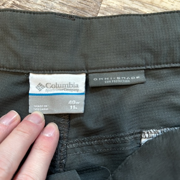 Men’s Columbia shorts - Picture 2 of 3